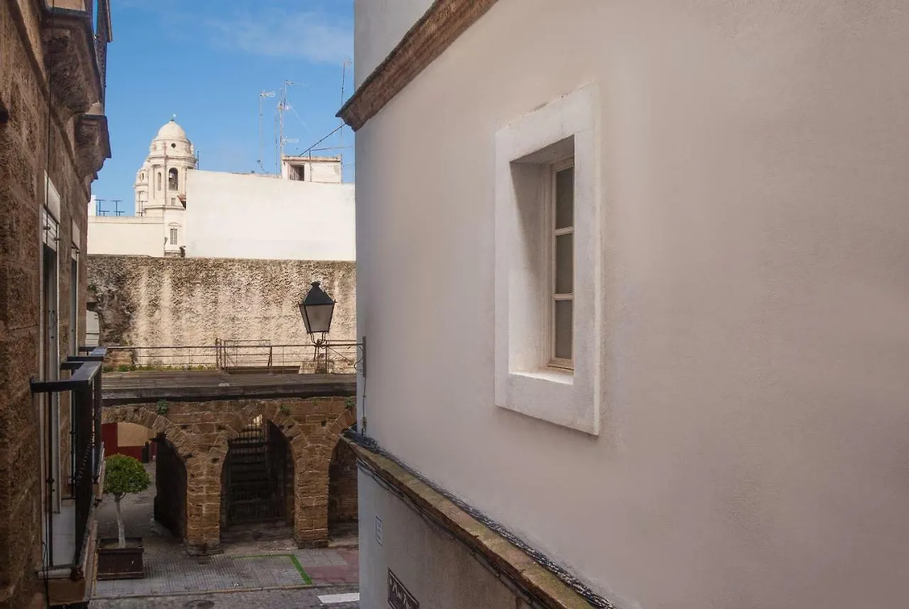 Gades Suite Cadiz