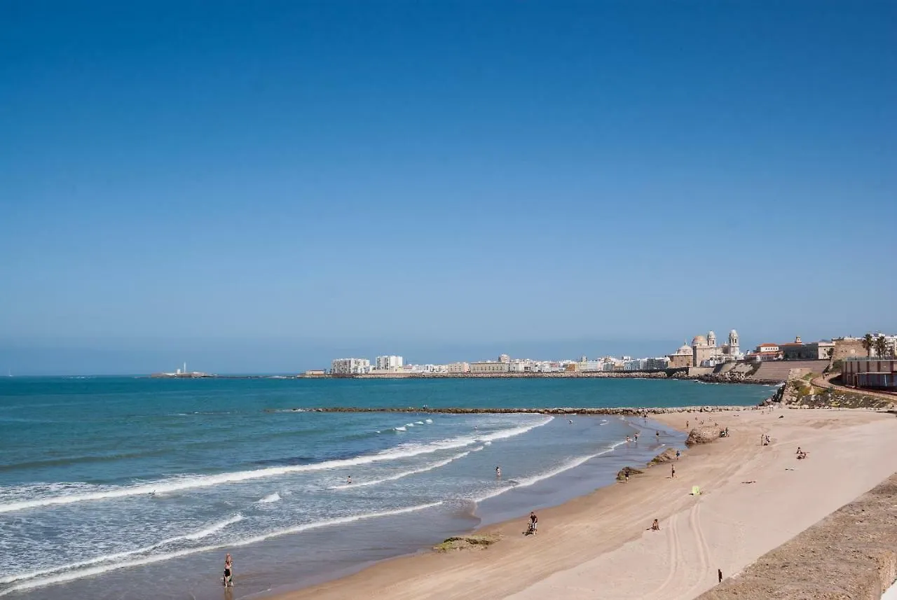 Gades Suite Cádiz 0*,